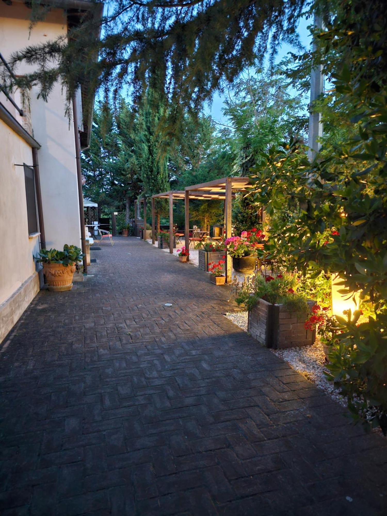 Convento Di San Martino In Crocicchio Ξενοδοχείο Ουρμπίνο Εξωτερικό φωτογραφία